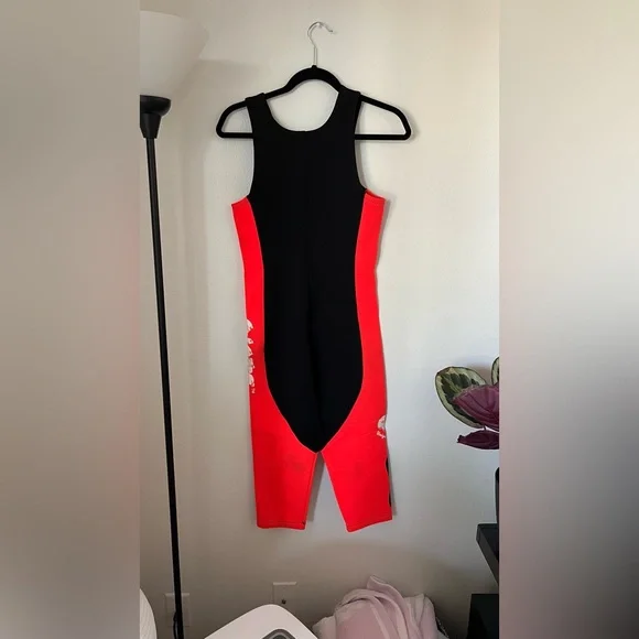 ❗️💲CLOSEOUT SALE: $5 💲❗️- Wetsuit - Black and Red - Picture 4 of 4
